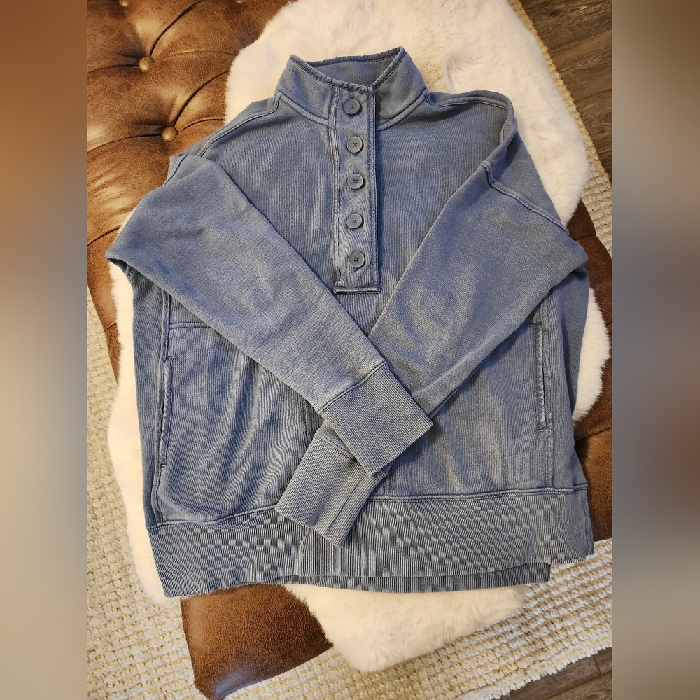 Aerie Blue Button-Up Sweatshirt Pullover XS
